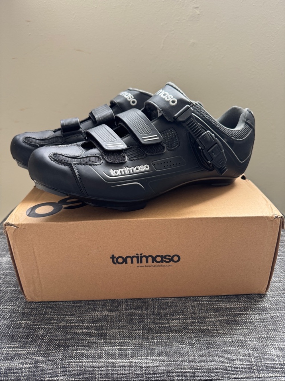 Tomimaso Men’s “Strada” Black Athletic Cycling Shoes Size 12